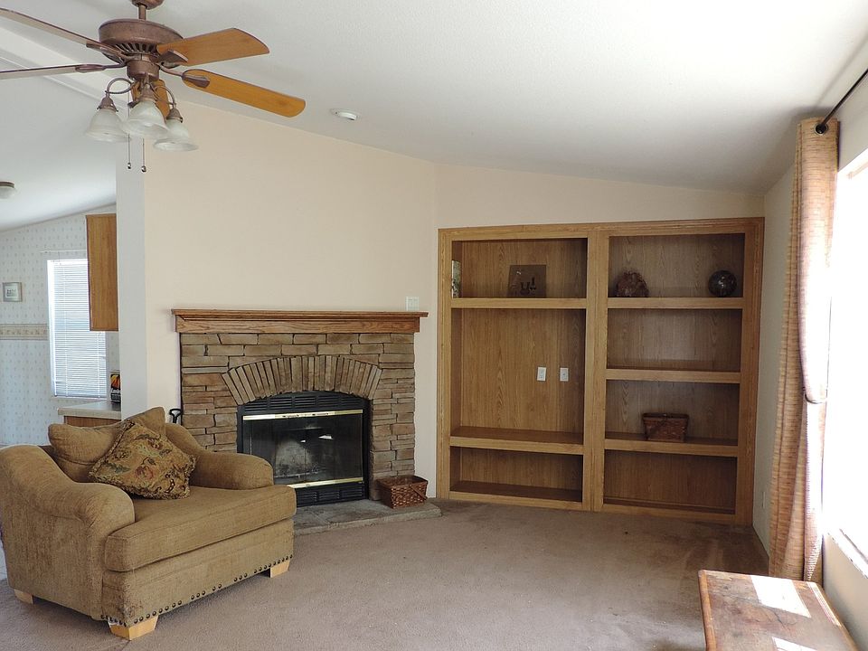 1st image of 690 Harshaw Ave
