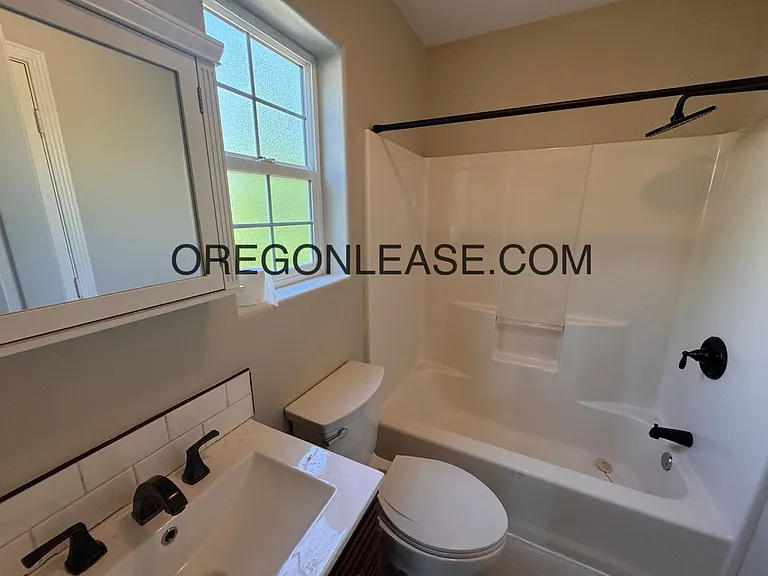 420 Holly Ave — Photo 12