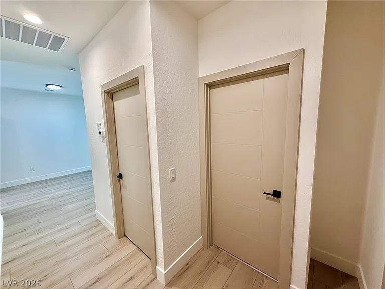 461 E Comstock St #2 — Photo 15