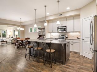 8800 Upper 7th Pl N, Lake Elmo, MN 55042