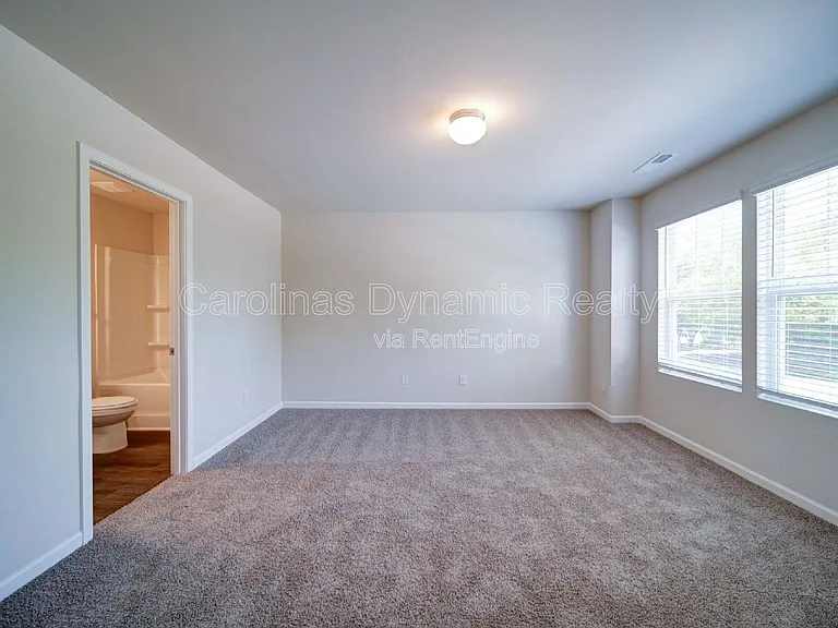 914 S Battleground Ave #4 — Photo 27