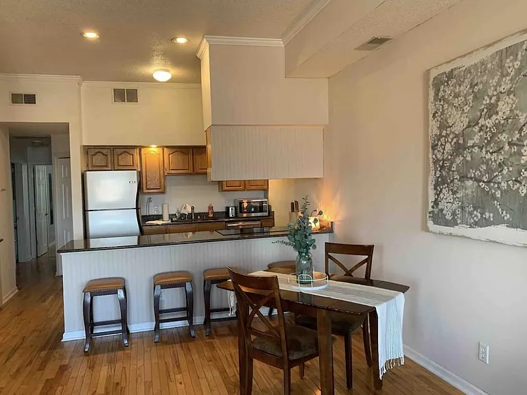 501 N Neil St #4 — Photo 4