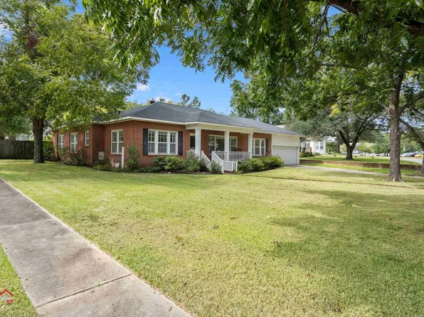 1112 Pine St, Kilgore, TX 75662