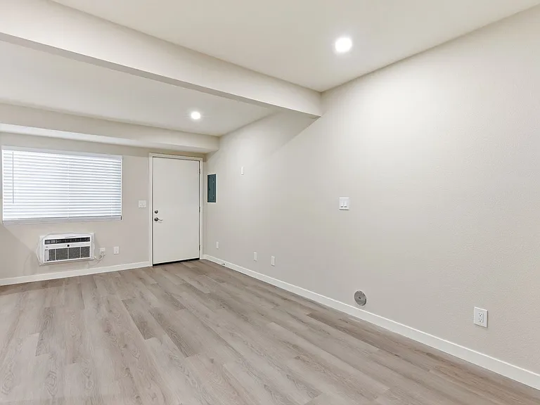 MAGNOLIA WEST APARTMENTS- RIVERSIDE, CA — Photo 49