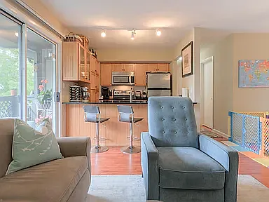 855 Claytor Sq — Photo 4