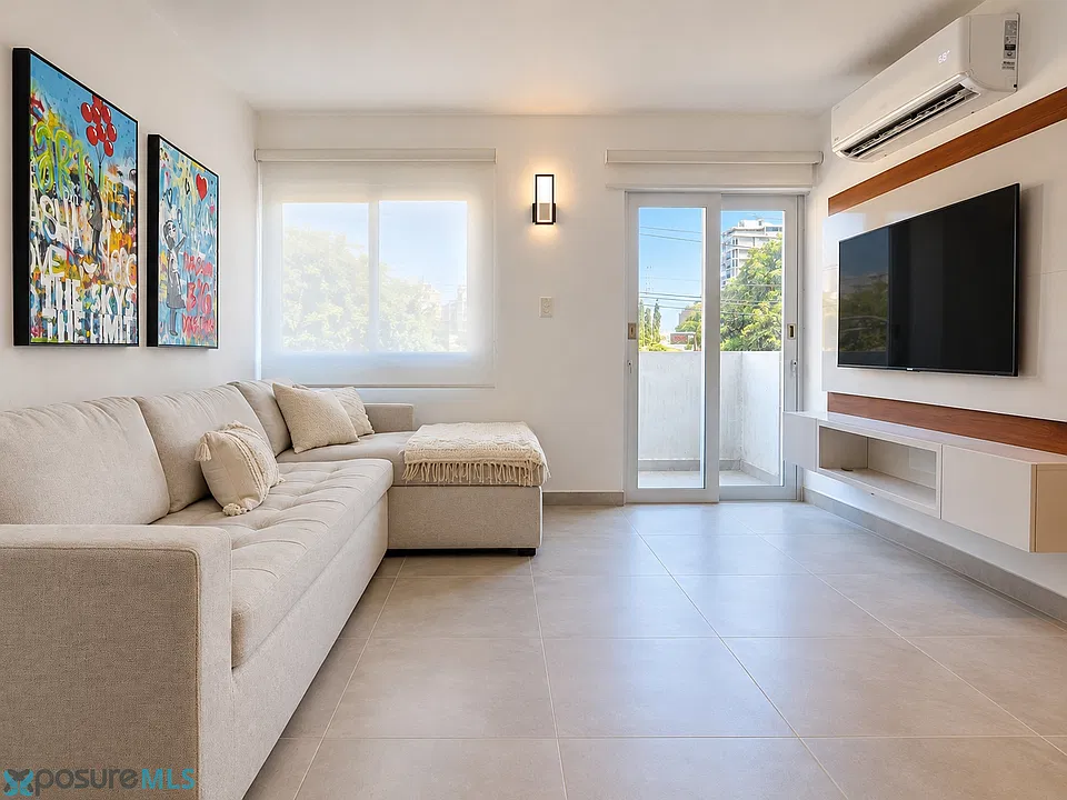 1422 Calle Wilson #201