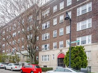 1607 Commonwealth Ave APT 27, Brighton, MA 02135