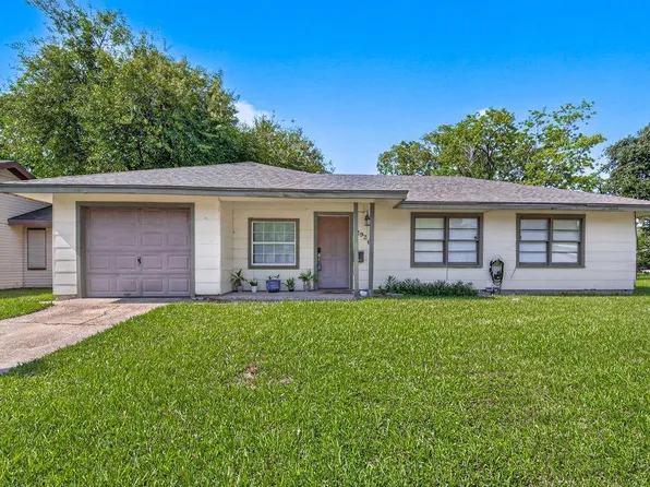 2926 Vance Ave, Texas City, TX 77590
