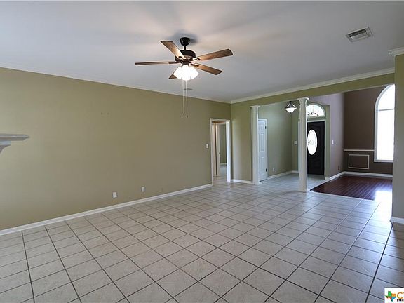 5th image of 406 Charleston Dr
