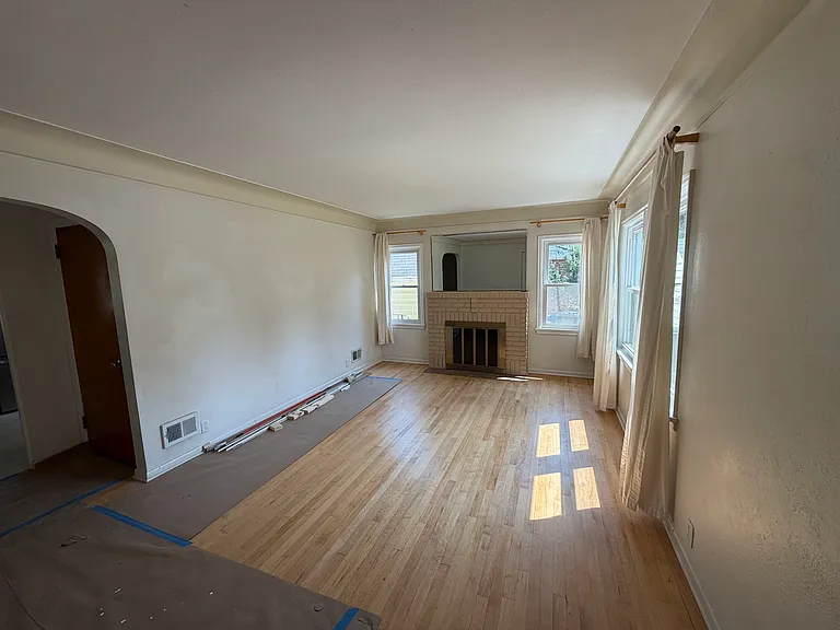 4904 53rd St E — Photo 9