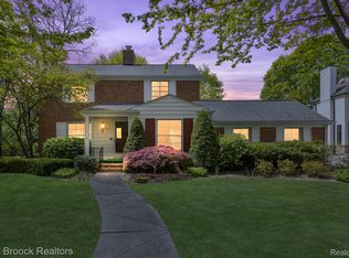 165 Westwood Dr, Bloomfield Hills, MI 48301