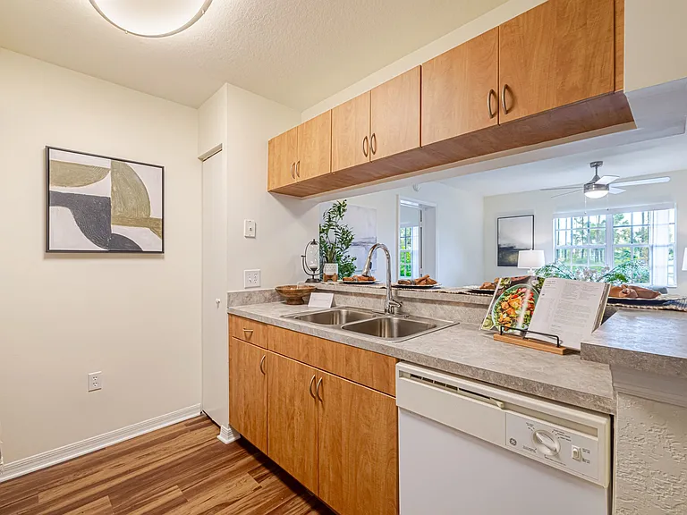 Heron Pond 55+ Apartments — Photo 6