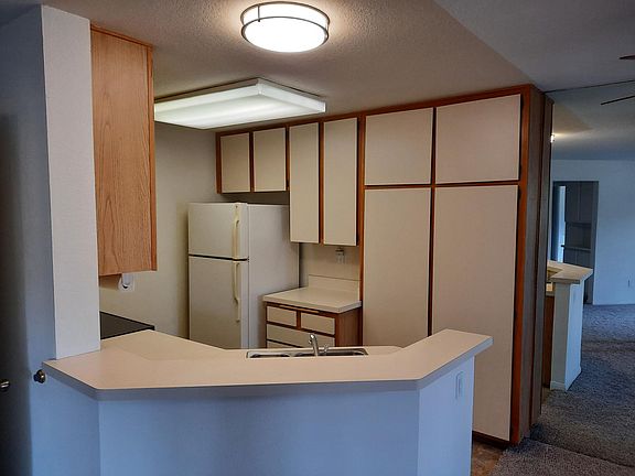 Kitchen with plenty of cabinets