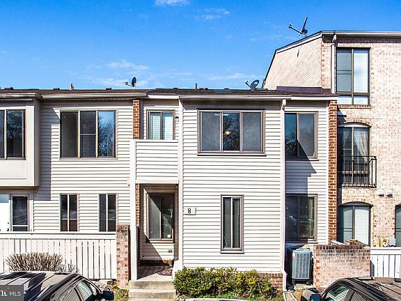 4th image of 8 Brassie Ct