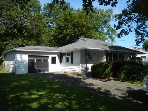 211 Burton St, Bath, NY 14810