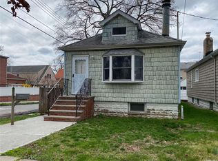 122-20 6th Ave, College Point, NY 11356