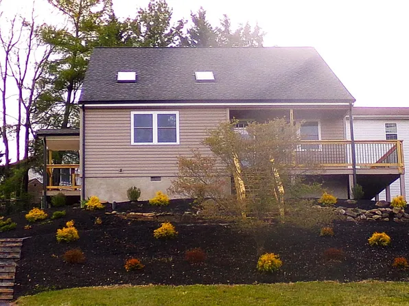 114 Woodys Pl, Winchester, VA 22602