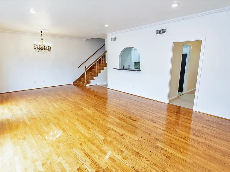 8615 La Fonte St — Photo 16