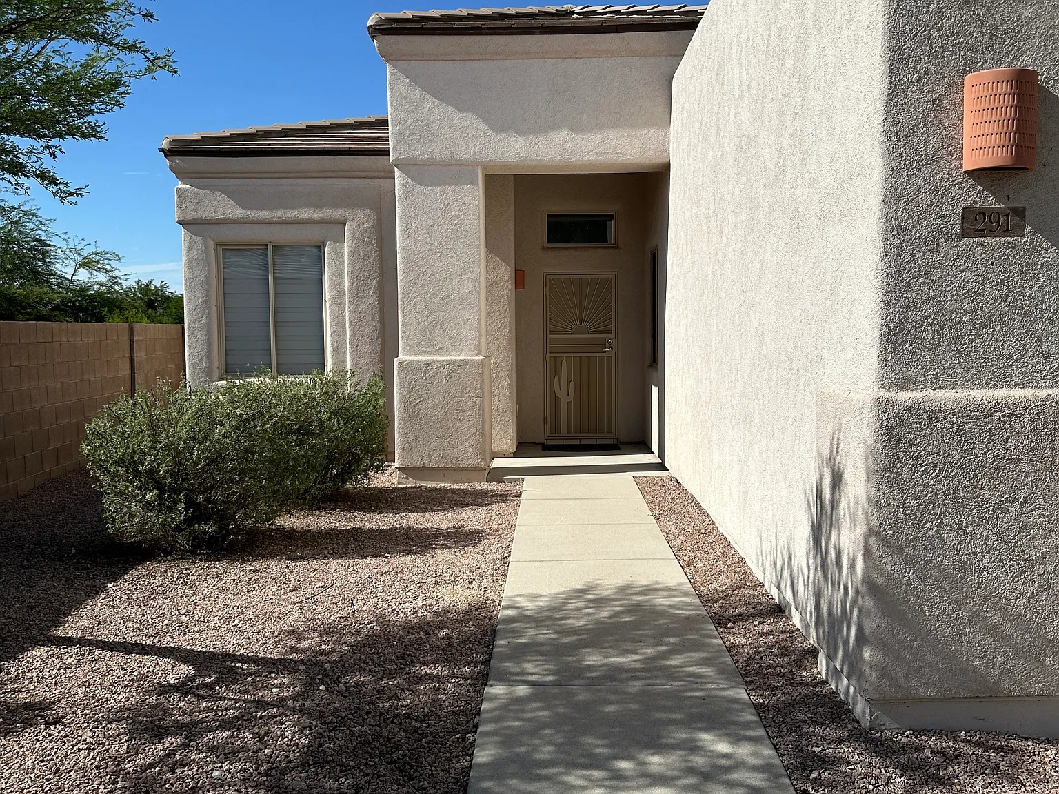 3 bed, 1550 sqft, $2,100 — Photo 2