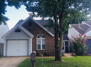 5939 Foxfield Dr, Evansville, IN 47715