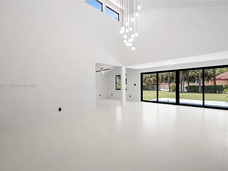 1543 SW 1st Ave — Photo 20