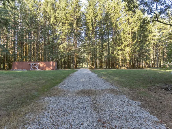 94 Northeast Ave, La Center, WA 98629