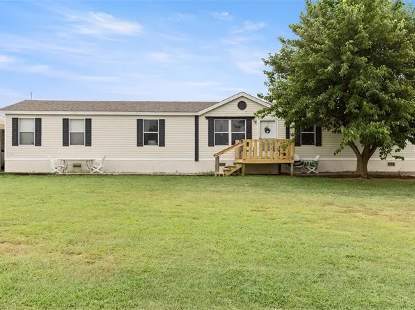 1352 Jacy Ln, Blanchard, OK 73010