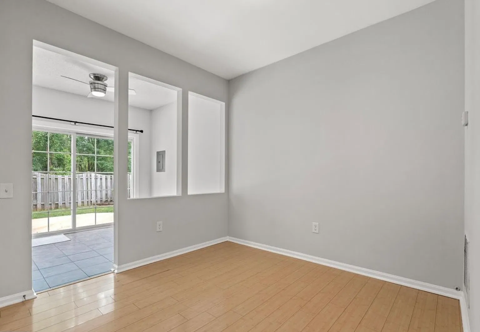 2 bed, 1302 sqft, $3,100 — Photo 3