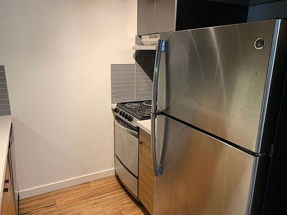 4th image of 1404 25th Ave APT W42-2