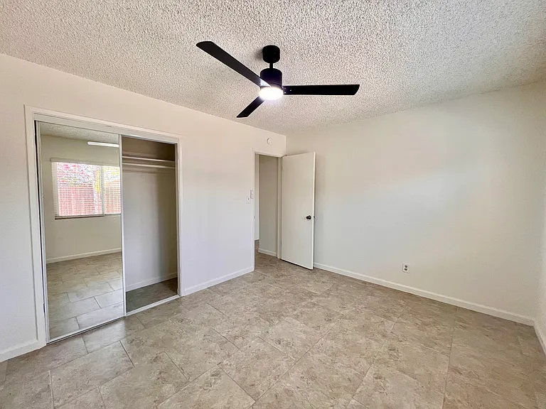 Bedroom (1)