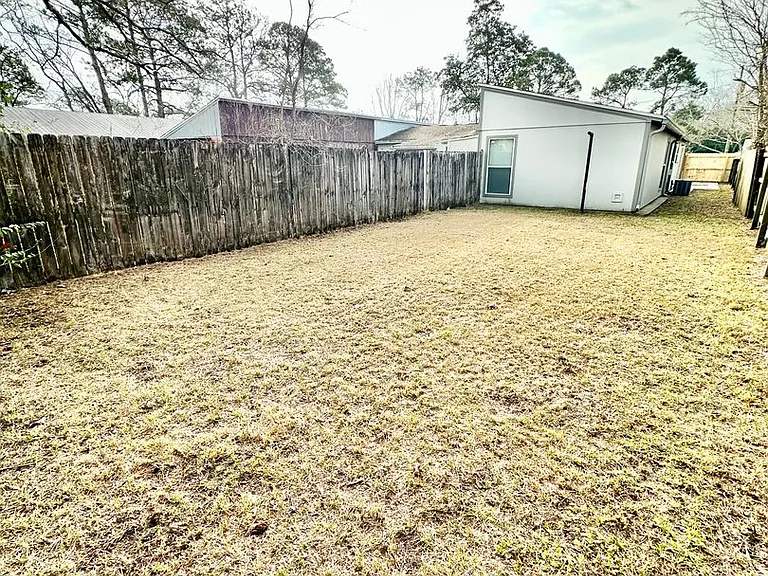 611 Carnathan Ct — Photo 17