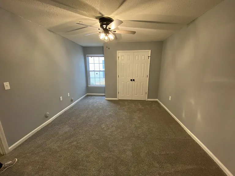 3 Bedroom 3 Bathroom Apartments, perfect for Roommates! — Photo 11