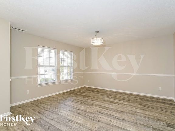 3rd image of 6909 Maywood Cir