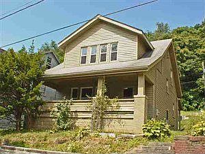 2nd image of 3431 Elm St