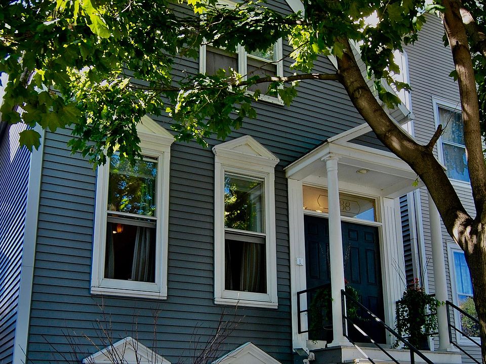 1st image of 2638A N Burling St