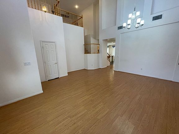 3rd image of 367 Palm Trace Ave