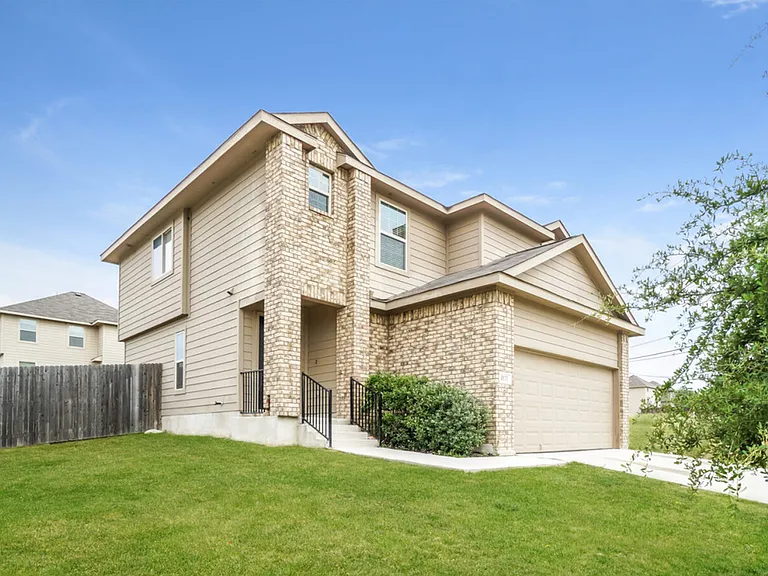 4831 War Horse Dr — Photo 3