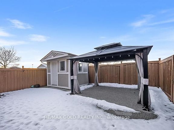 4th image of 83 Emily Carr Cres