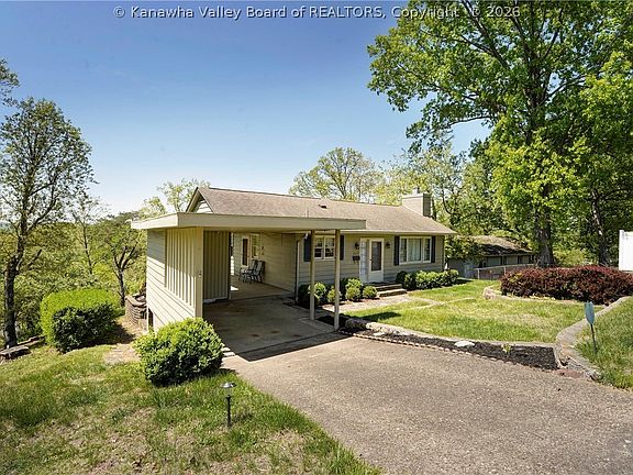 3rd image of 1523 Hilltop Dr
