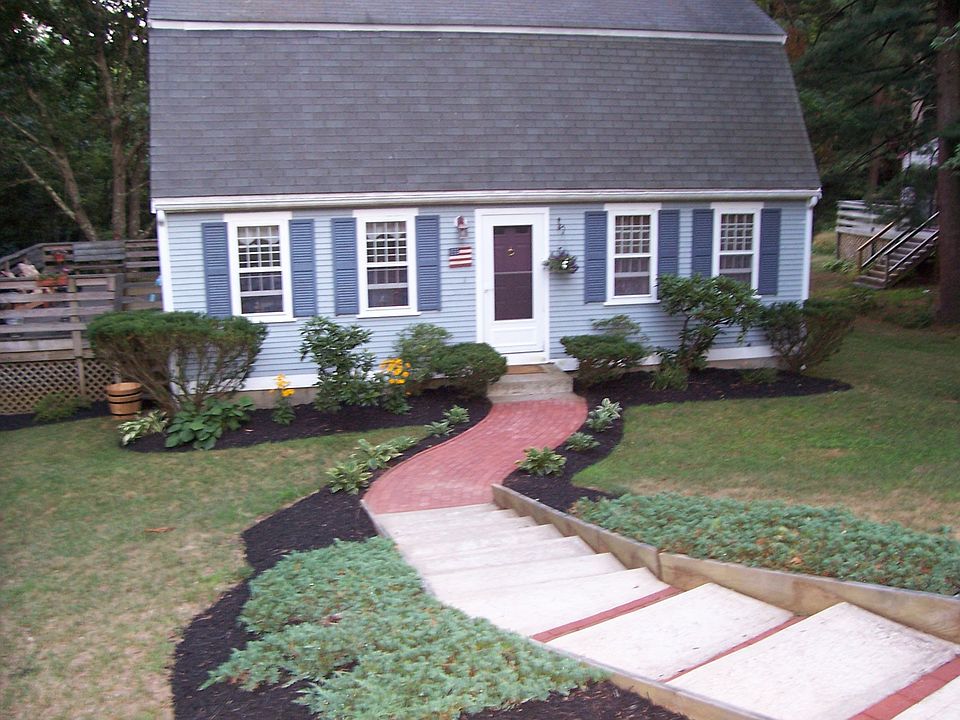 1st image of 10 Old Mill Ln