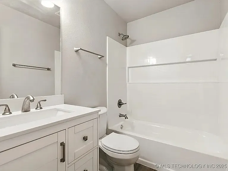 318 SE Avondale Ave — Photo 14