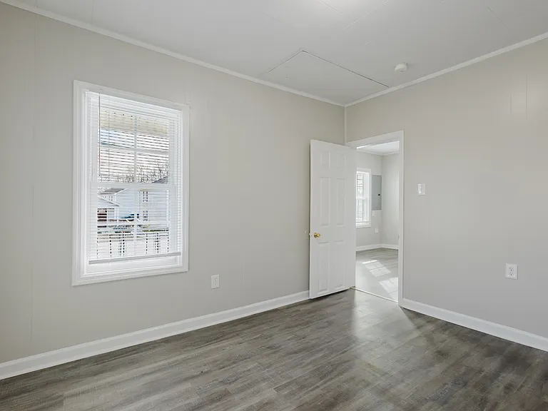245 Evansdale Ave — Photo 11