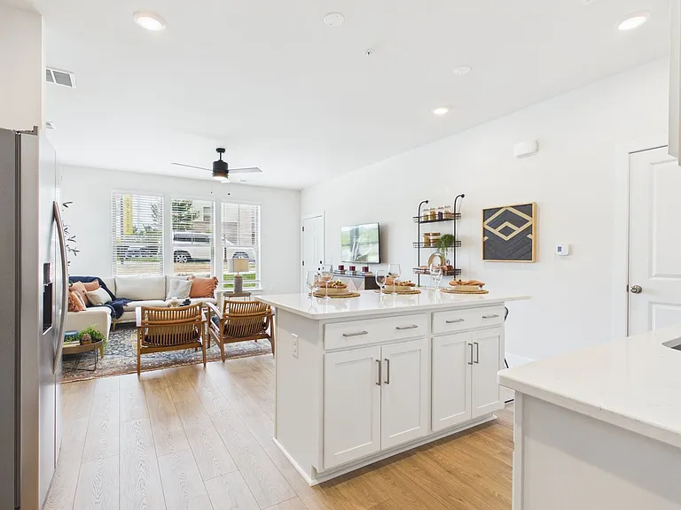 6922 Cosby Village Ter — Photo 12