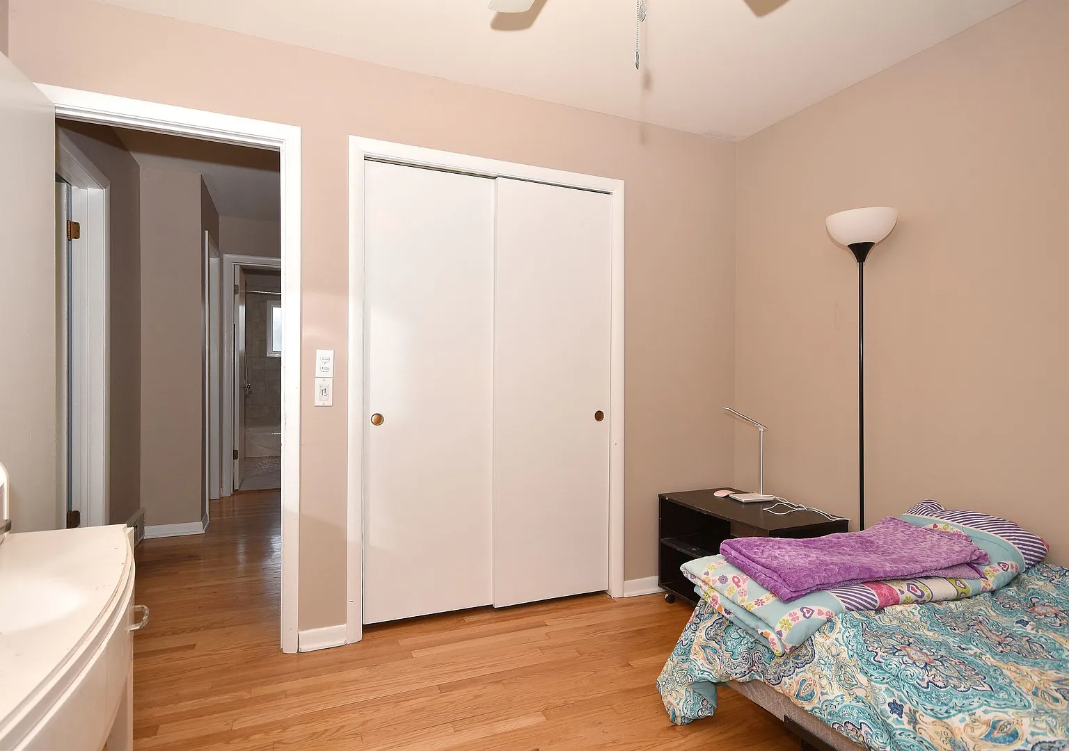 3 bed, 1.5 bath, 1216 sqft, $3,350 — Photo 4