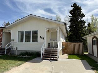 458 N Collinge Rd, Hinton, AB T7V1L1