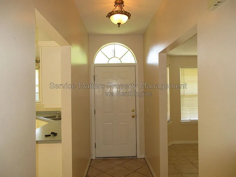 3714 Deer Creek Ln — Photo 2