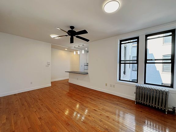 2nd image of 41 Prospect Park SW APT 3E