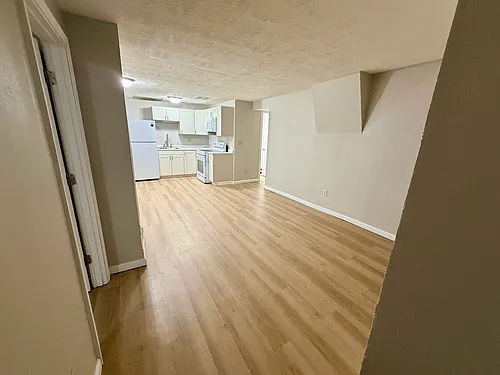 112 N Prairie Ave #4 Photo 1