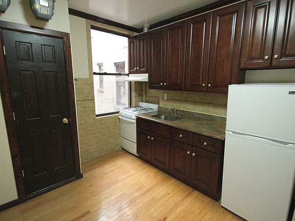 5th image of 97 E 7th St #24