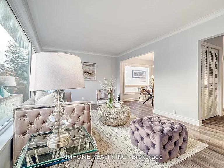 26 Frances Cres — Photo 11